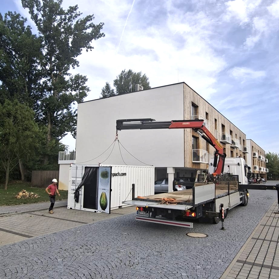 Veselí nad Moravou – instalace